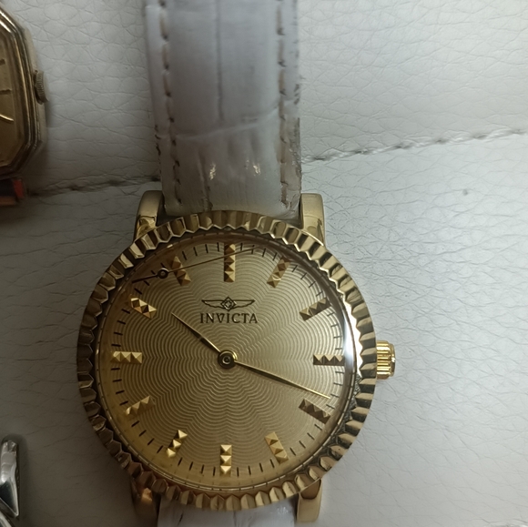 Watches - Picture 2 of 5